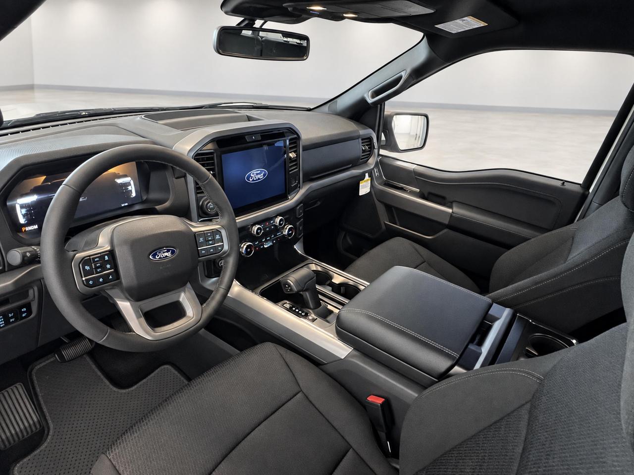 2026 Ford F-150 XLT Photo3