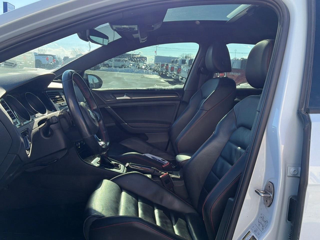 2018 Volkswagen Golf GTI 5-door DSG Photo