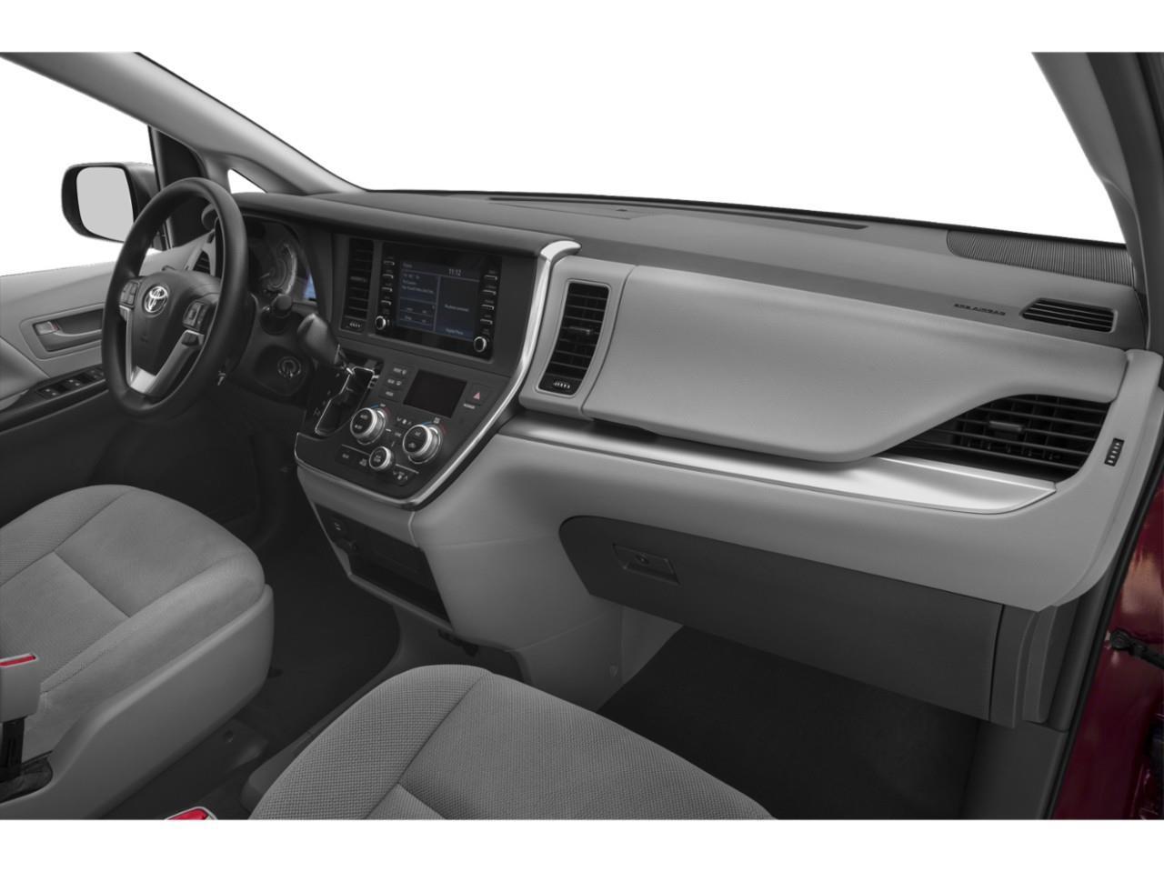 2020 Toyota Sienna LE 8-Passenger Photo