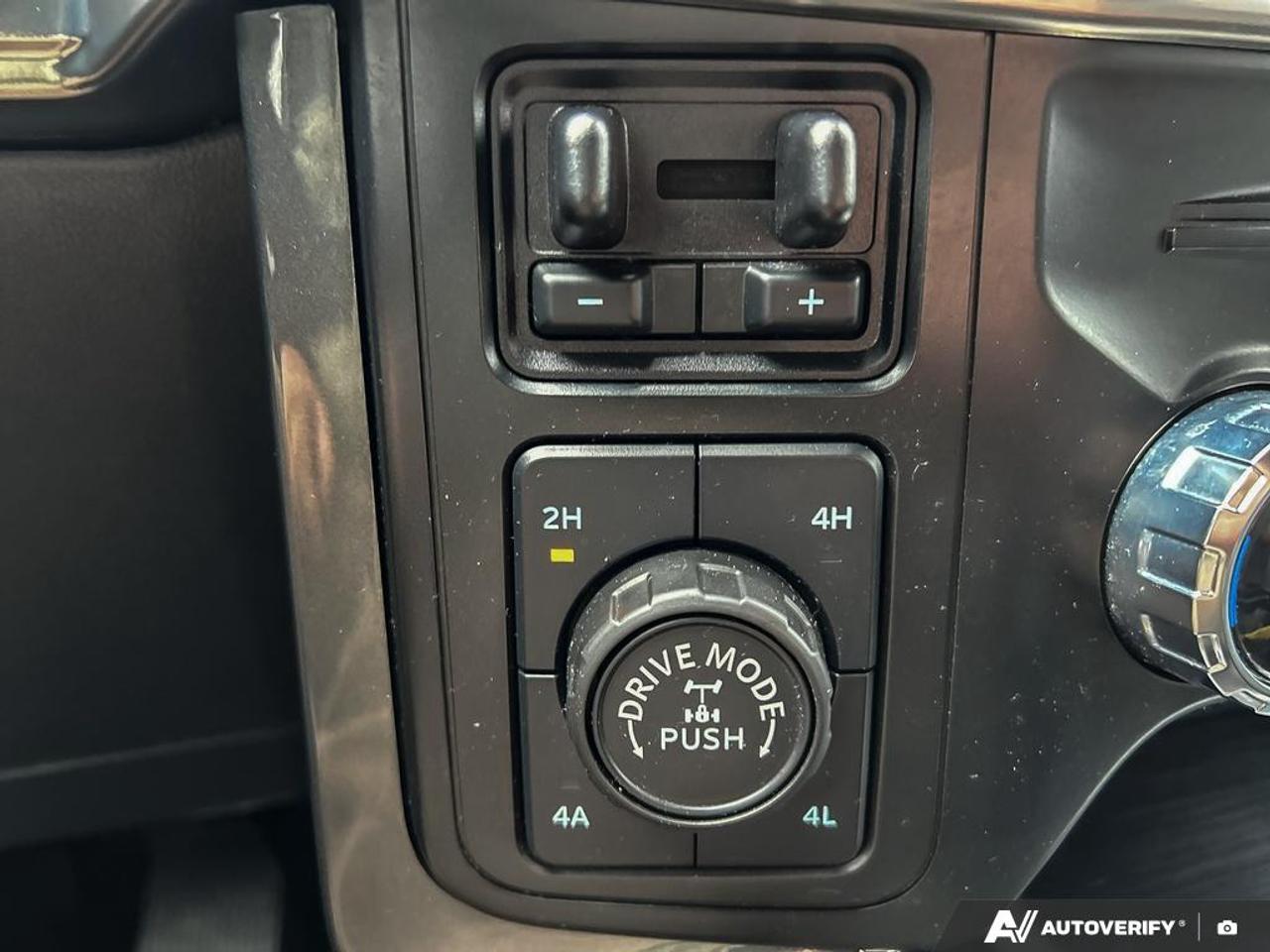 2023 Ford F-150 Lariat SUNROOF LEATHER FX4 OFFROAD CREW CAB 4X4 Photo