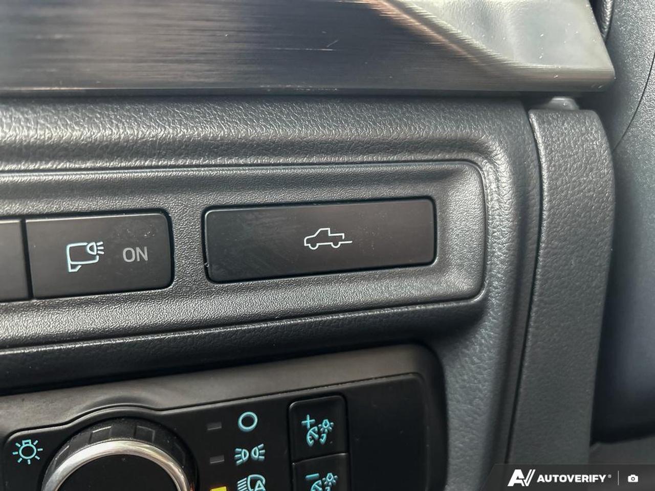 2023 Ford F-150 Lariat SUNROOF LEATHER FX4 OFFROAD CREW CAB 4X4 Photo