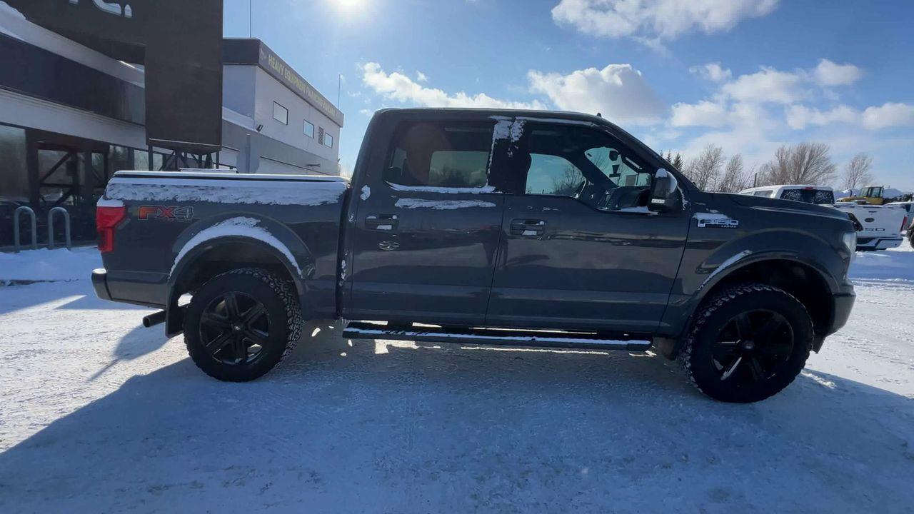 2018 Ford F-150 Lariat 4X4, HEATED STEERING WHEEL, HEATED LEATHER SEATS, MOONROOF, NAV, BACK UP CAM, POWER LIFTGATE!! Photo