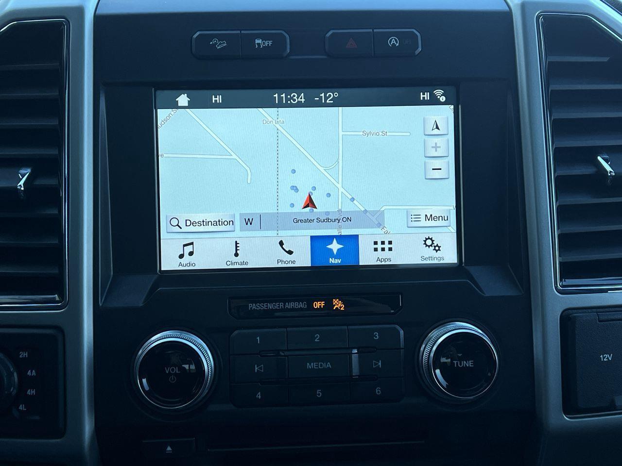 2018 Ford F-150 Lariat 4X4, HEATED STEERING WHEEL, HEATED LEATHER SEATS, MOONROOF, NAV, BACK UP CAM, POWER LIFTGATE!! Photo