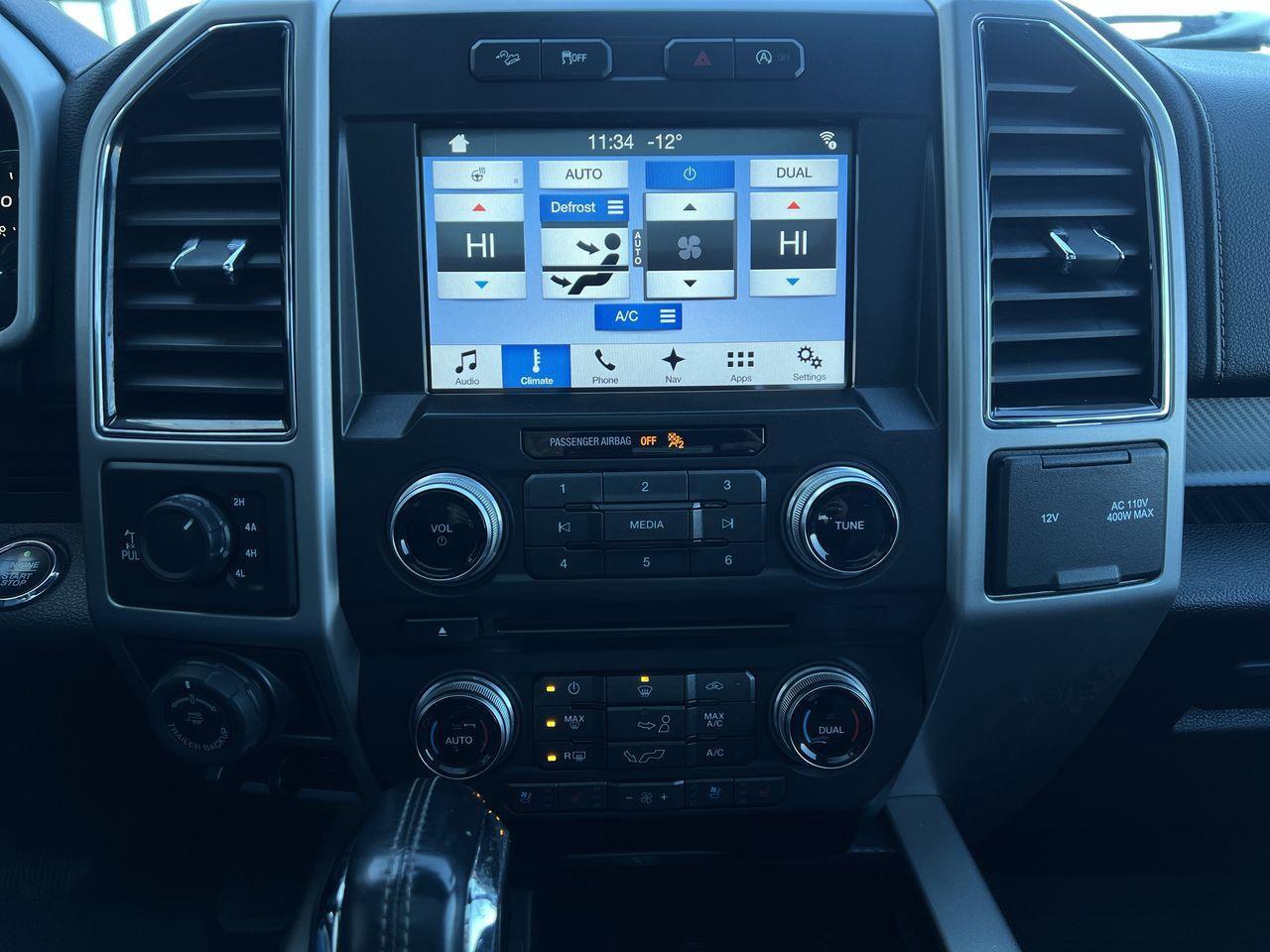 2018 Ford F-150 Lariat 4X4, HEATED STEERING WHEEL, HEATED LEATHER SEATS, MOONROOF, NAV, BACK UP CAM, POWER LIFTGATE!! Photo