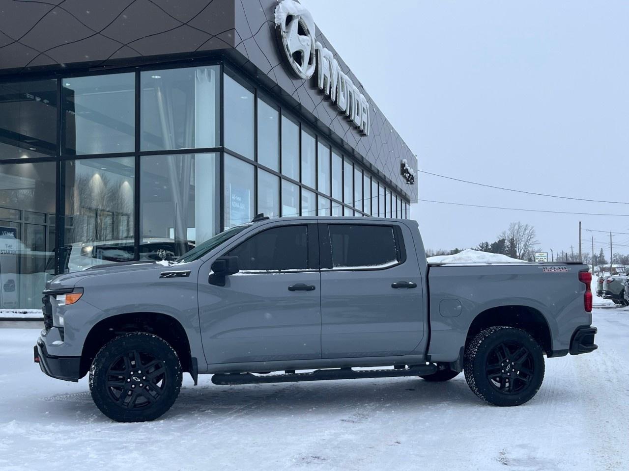 2024 Chevrolet Silverado 1500 Crew Cab Short Box 4-Wheel Drive Custom Trail Boss Photo