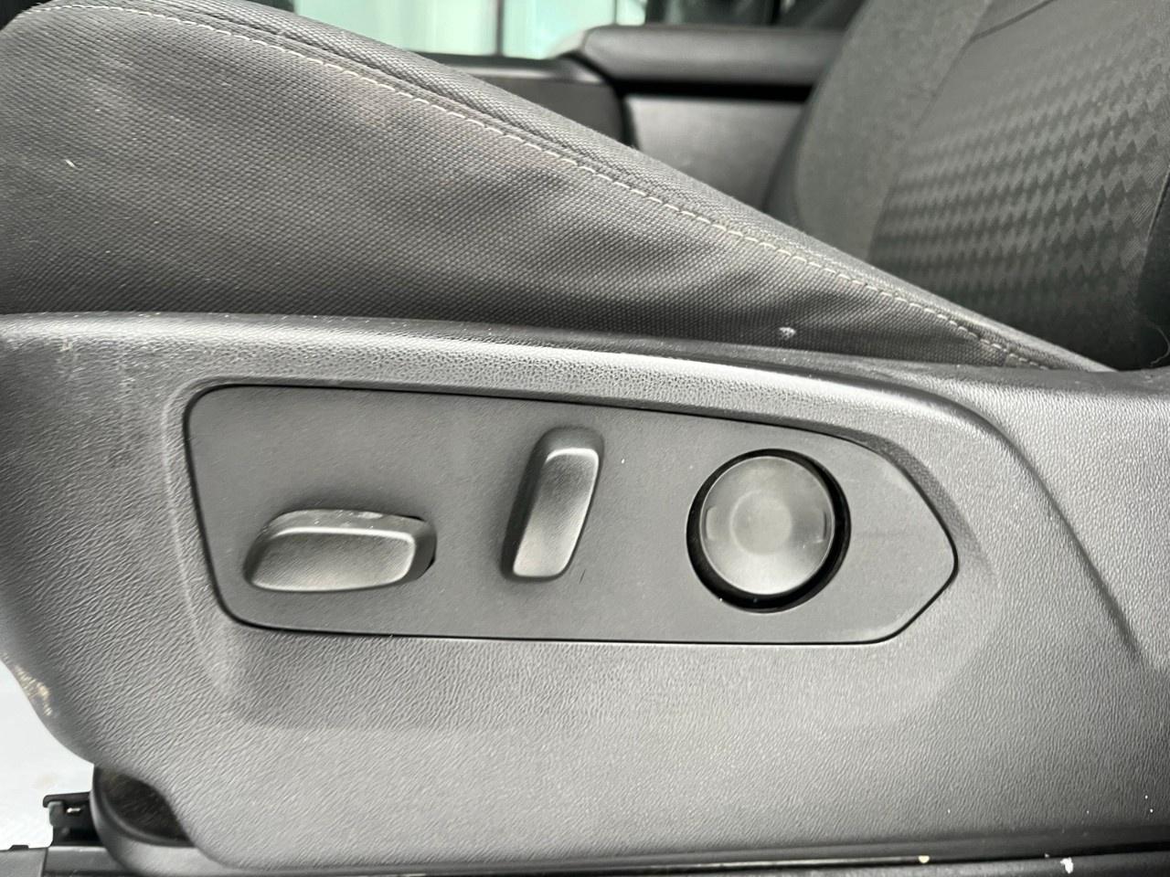 2024 Chevrolet Silverado 1500 Crew Cab Short Box 4-Wheel Drive Custom Trail Boss Photo