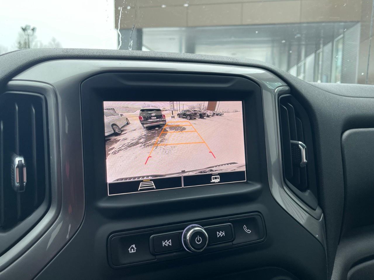 2024 Chevrolet Silverado 1500 Crew Cab Short Box 4-Wheel Drive Custom Trail Boss Photo