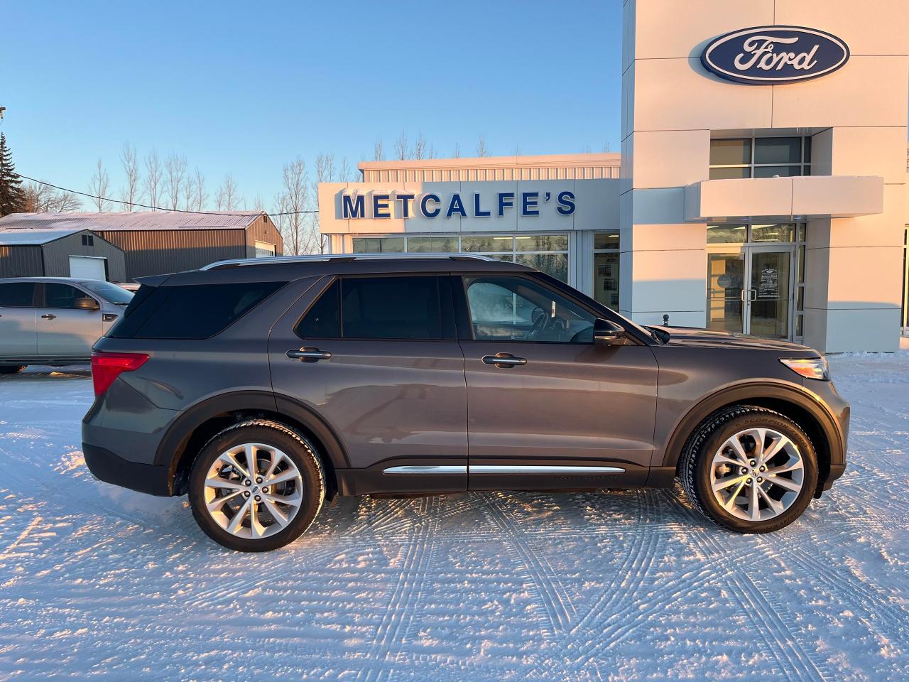 Used 2023 Ford Explorer Platinum 4WD for sale in Treherne, MB