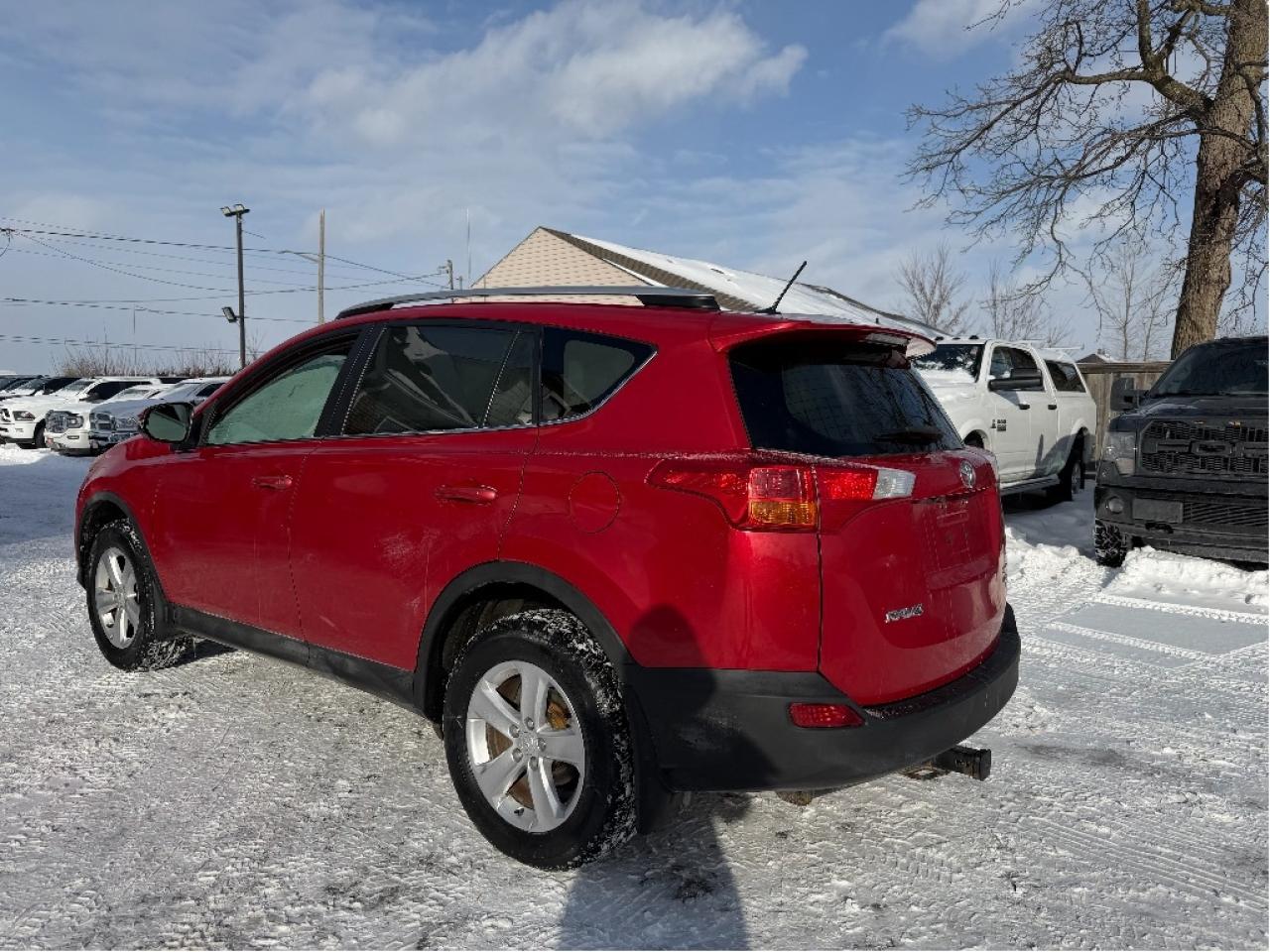 2013 Toyota RAV4 XLE | AWD | Clean Carfax Photo4