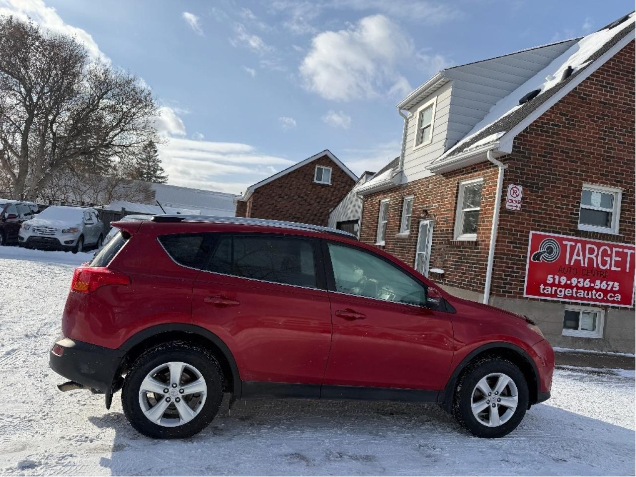 2013 Toyota RAV4 XLE | AWD | Clean Carfax Photo