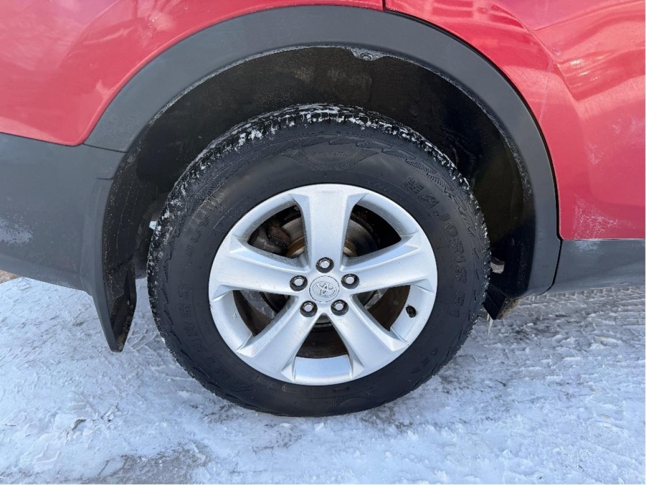 2013 Toyota RAV4 XLE | AWD | Clean Carfax Photo