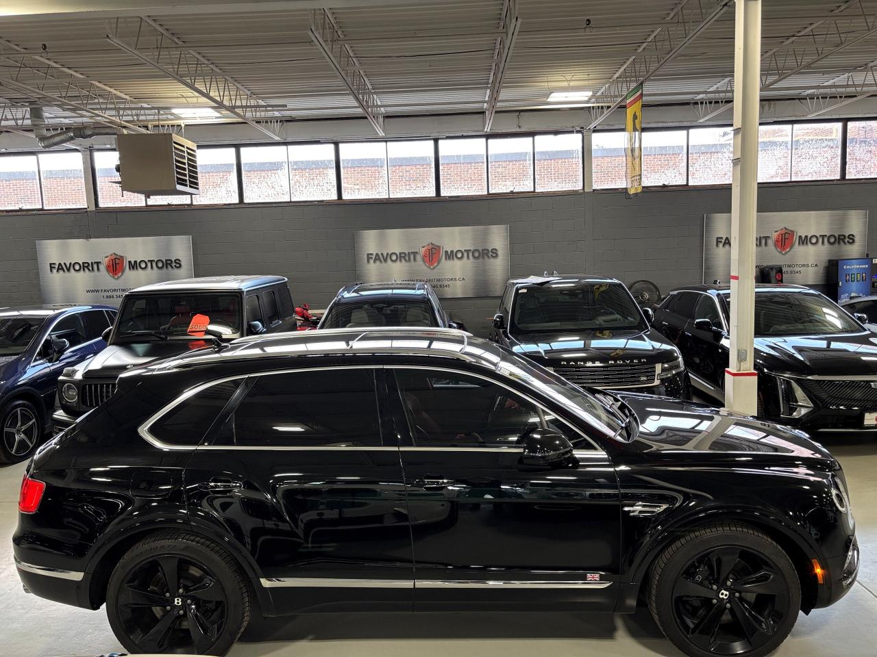 2017 Bentley Bentayga W12|AWD|NAV|MASSAGE|NIGHTVISION|REDLEATHER|HUD|360 Photo3