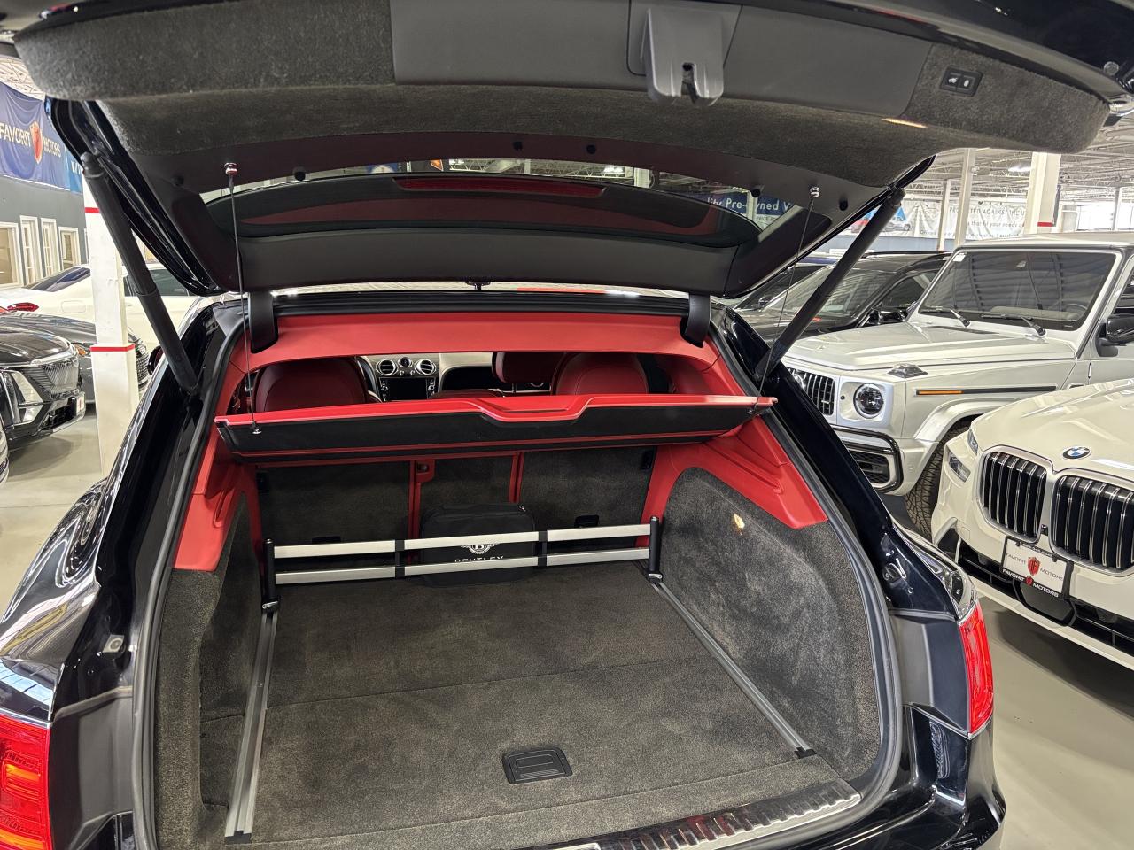 2017 Bentley Bentayga W12|AWD|NAV|MASSAGE|NIGHTVISION|REDLEATHER|HUD|360 Photo