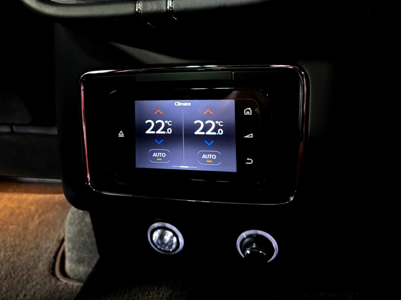 2017 Bentley Bentayga W12|AWD|NAV|MASSAGE|NIGHTVISION|REDLEATHER|HUD|360 Photo