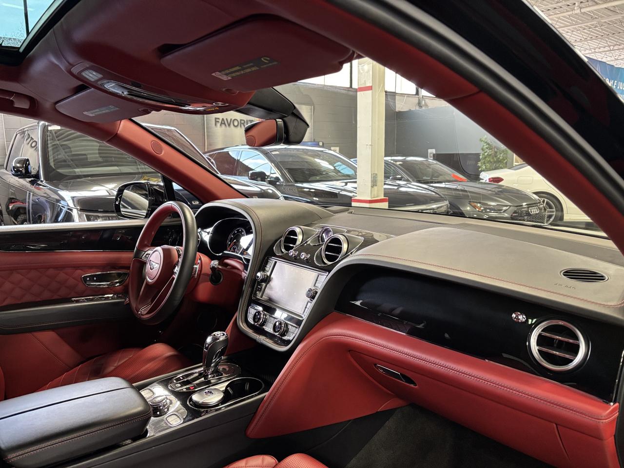 2017 Bentley Bentayga W12|AWD|NAV|MASSAGE|NIGHTVISION|REDLEATHER|HUD|360 Photo