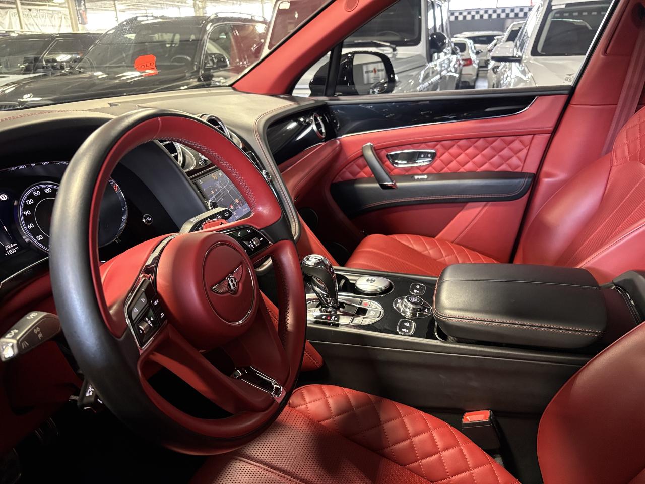 2017 Bentley Bentayga W12|AWD|NAV|MASSAGE|NIGHTVISION|REDLEATHER|HUD|360 Photo