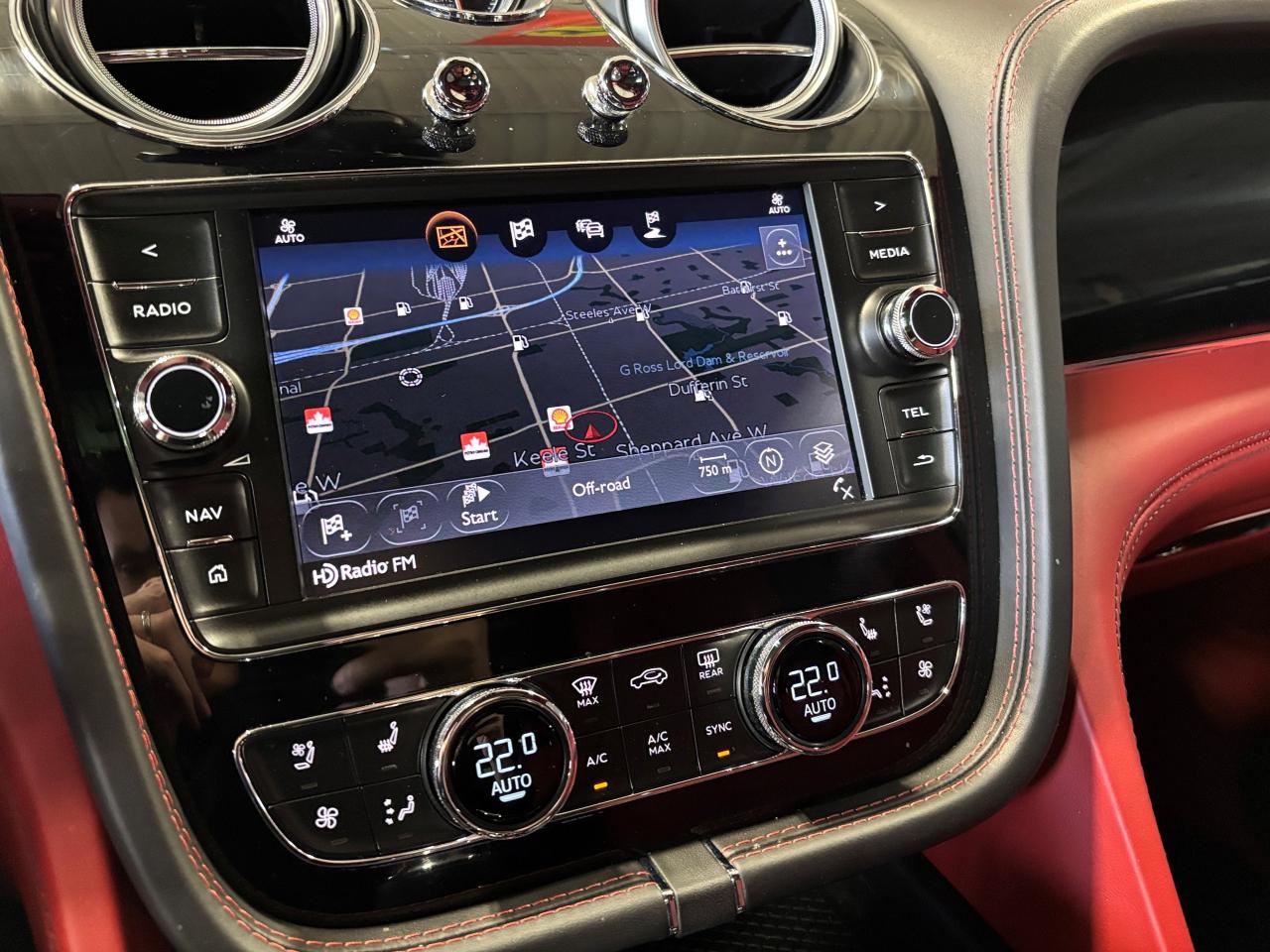 2017 Bentley Bentayga W12|AWD|NAV|MASSAGE|NIGHTVISION|REDLEATHER|HUD|360 Photo