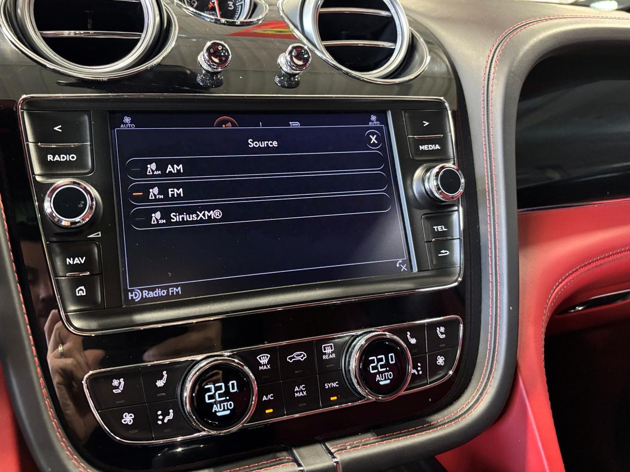 2017 Bentley Bentayga W12|AWD|NAV|MASSAGE|NIGHTVISION|REDLEATHER|HUD|360 Photo