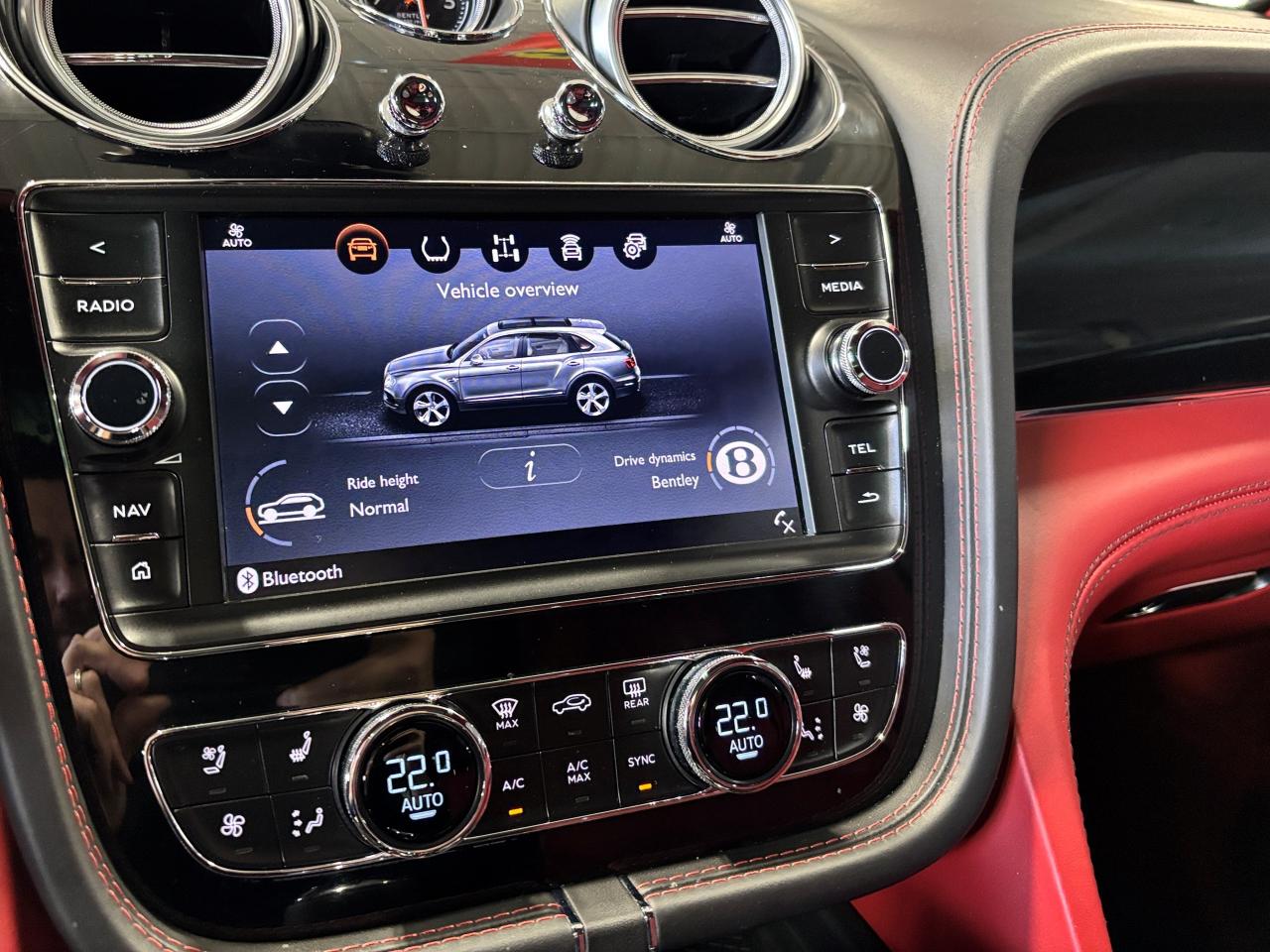 2017 Bentley Bentayga W12|AWD|NAV|MASSAGE|NIGHTVISION|REDLEATHER|HUD|360 Photo