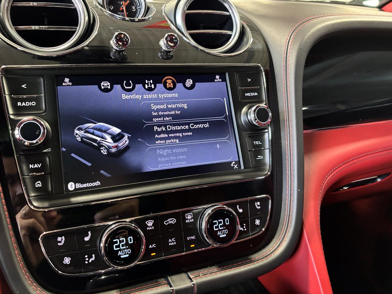 2017 Bentley Bentayga W12|AWD|NAV|MASSAGE|NIGHTVISION|REDLEATHER|HUD|360 Photo