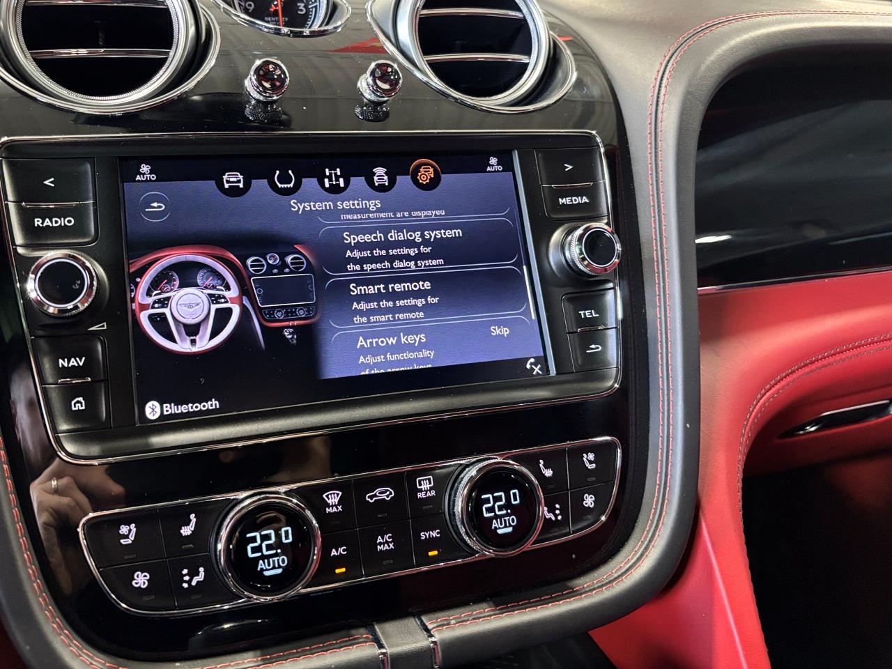 2017 Bentley Bentayga W12|AWD|NAV|MASSAGE|NIGHTVISION|REDLEATHER|HUD|360 Photo