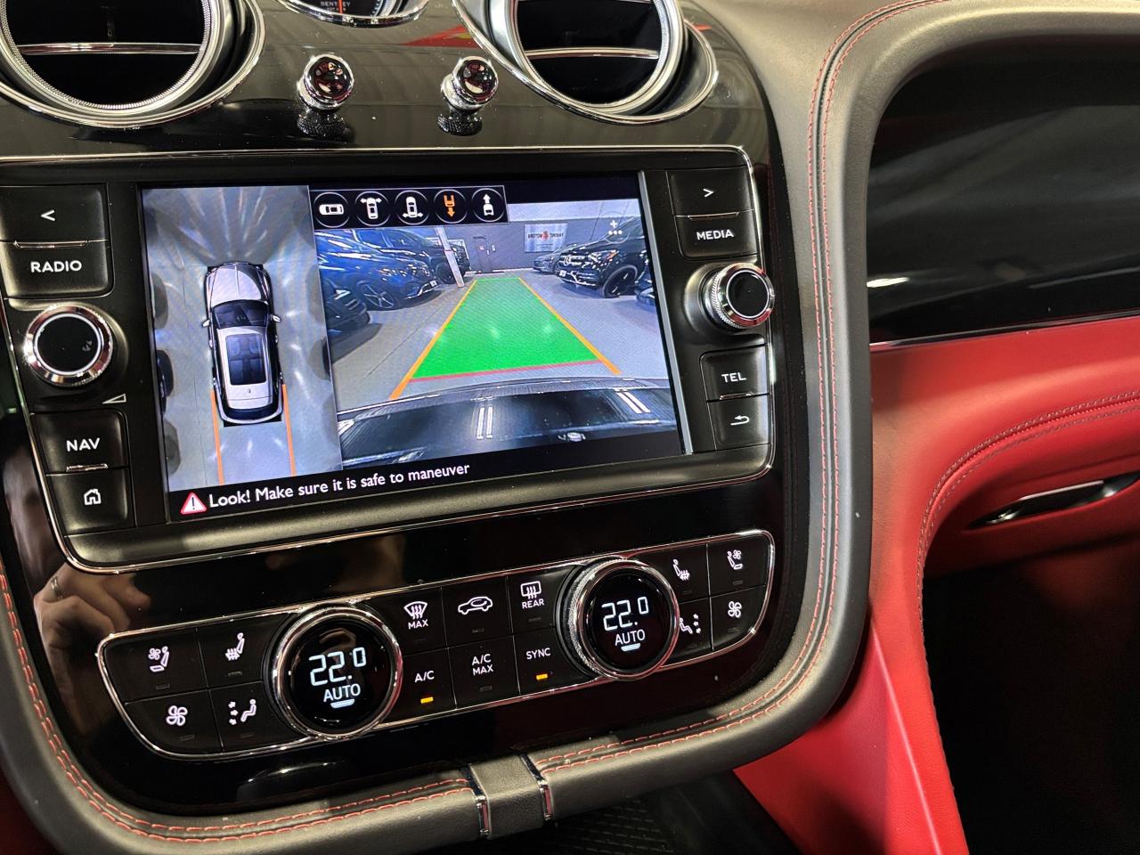 2017 Bentley Bentayga W12|AWD|NAV|MASSAGE|NIGHTVISION|REDLEATHER|HUD|360 Photo