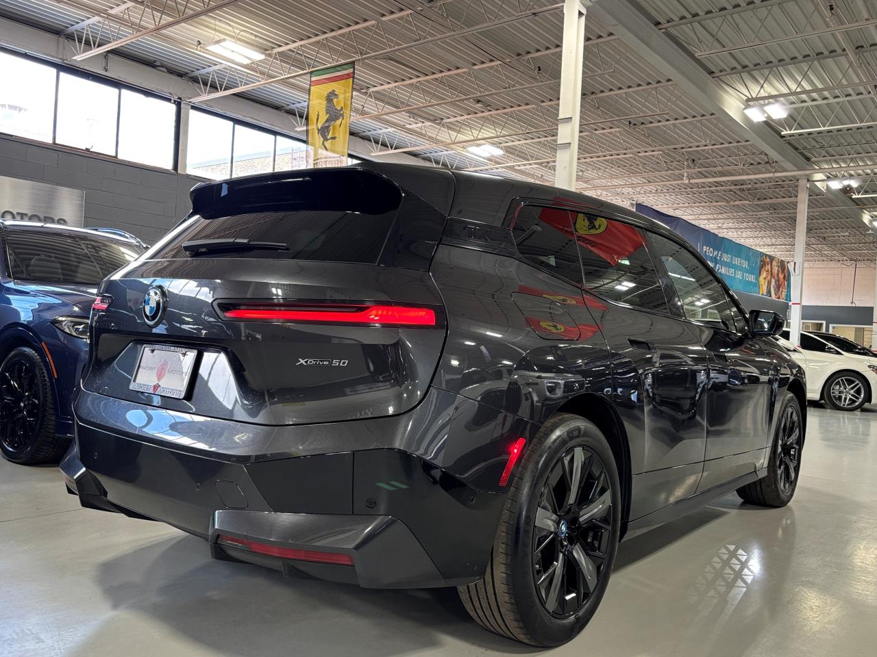 2023 BMW iX xDrive50|AWD|NAV|MASSAGE|ELECTROCHROMICPANOROOF|++ Photo3