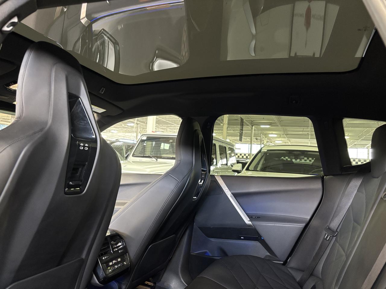2023 BMW iX xDrive50|AWD|NAV|MASSAGE|ELECTROCHROMICPANOROOF|++ Photo