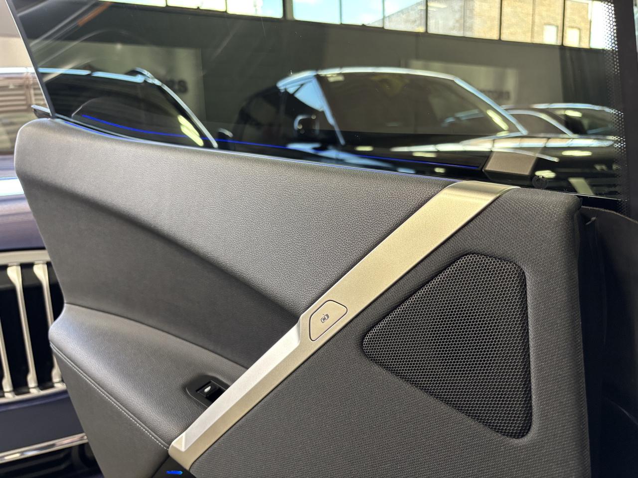 2023 BMW iX xDrive50|AWD|NAV|MASSAGE|ELECTROCHROMICPANOROOF|++ Photo