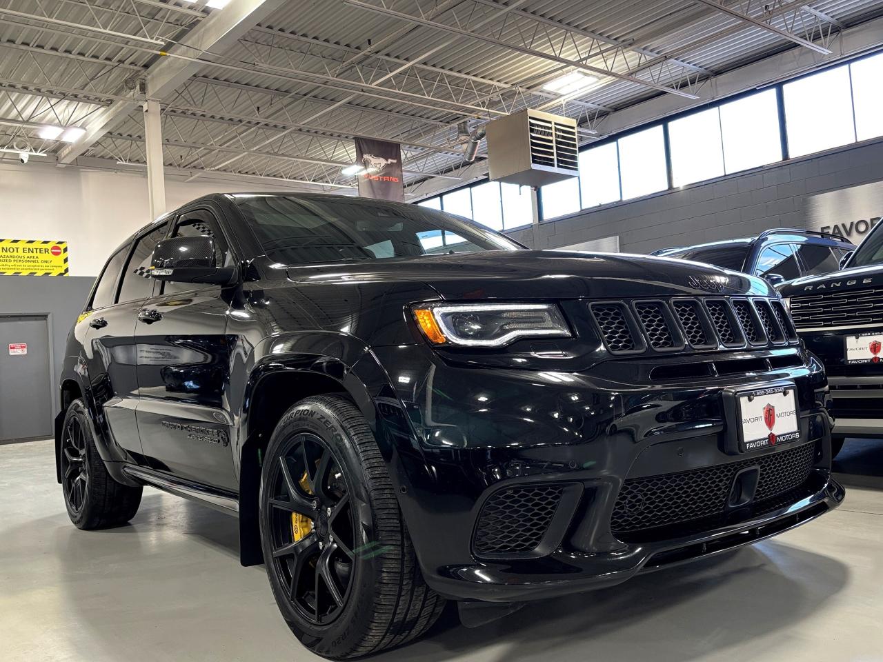2020 Jeep Grand Cherokee Trackhawk|707HP|4X4|NO LUX TAX|SUPERCHARGED|CARBON Photo