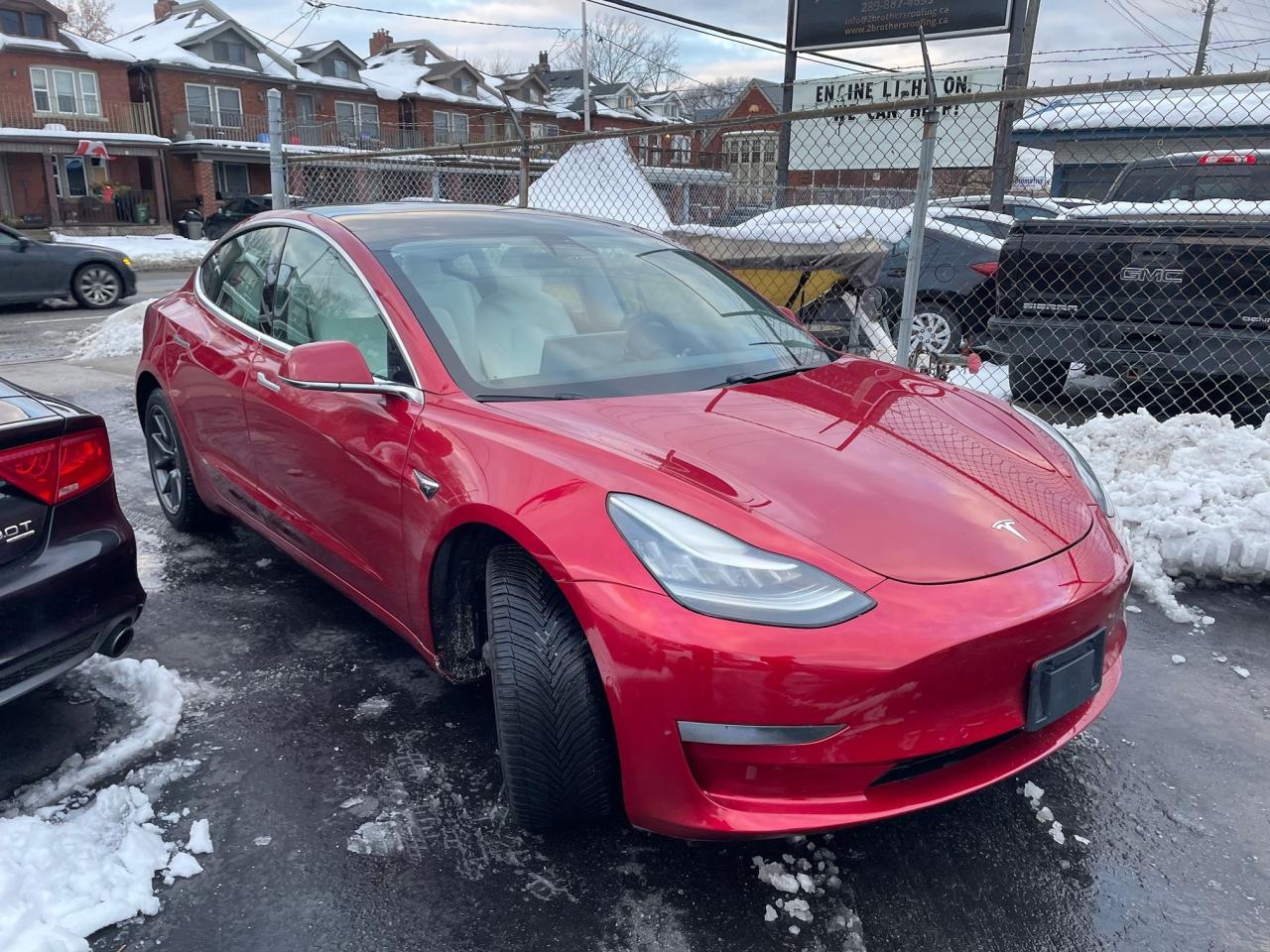 2020 Tesla Model 3 Standard Range Plus *WHITE INTERIOR, HEATED SEATS* Photo