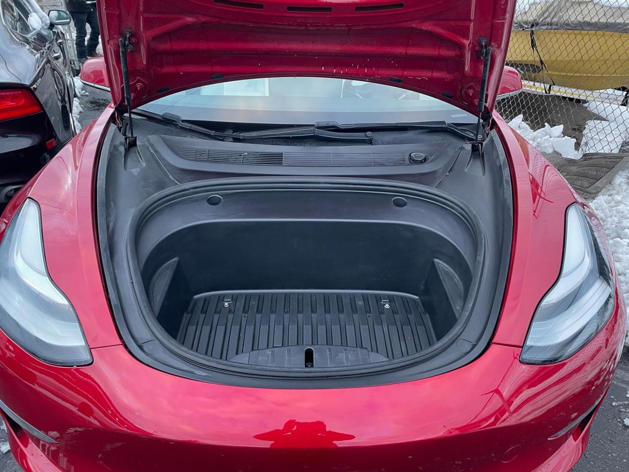 2020 Tesla Model 3 Standard Range Plus *WHITE INTERIOR, HEATED SEATS* Photo