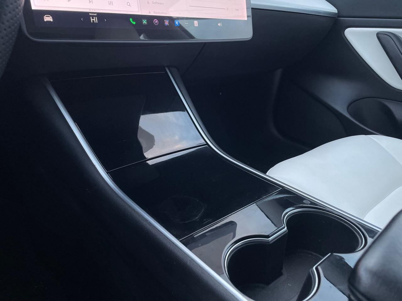 2020 Tesla Model 3 Standard Range Plus *WHITE INTERIOR, HEATED SEATS* Photo
