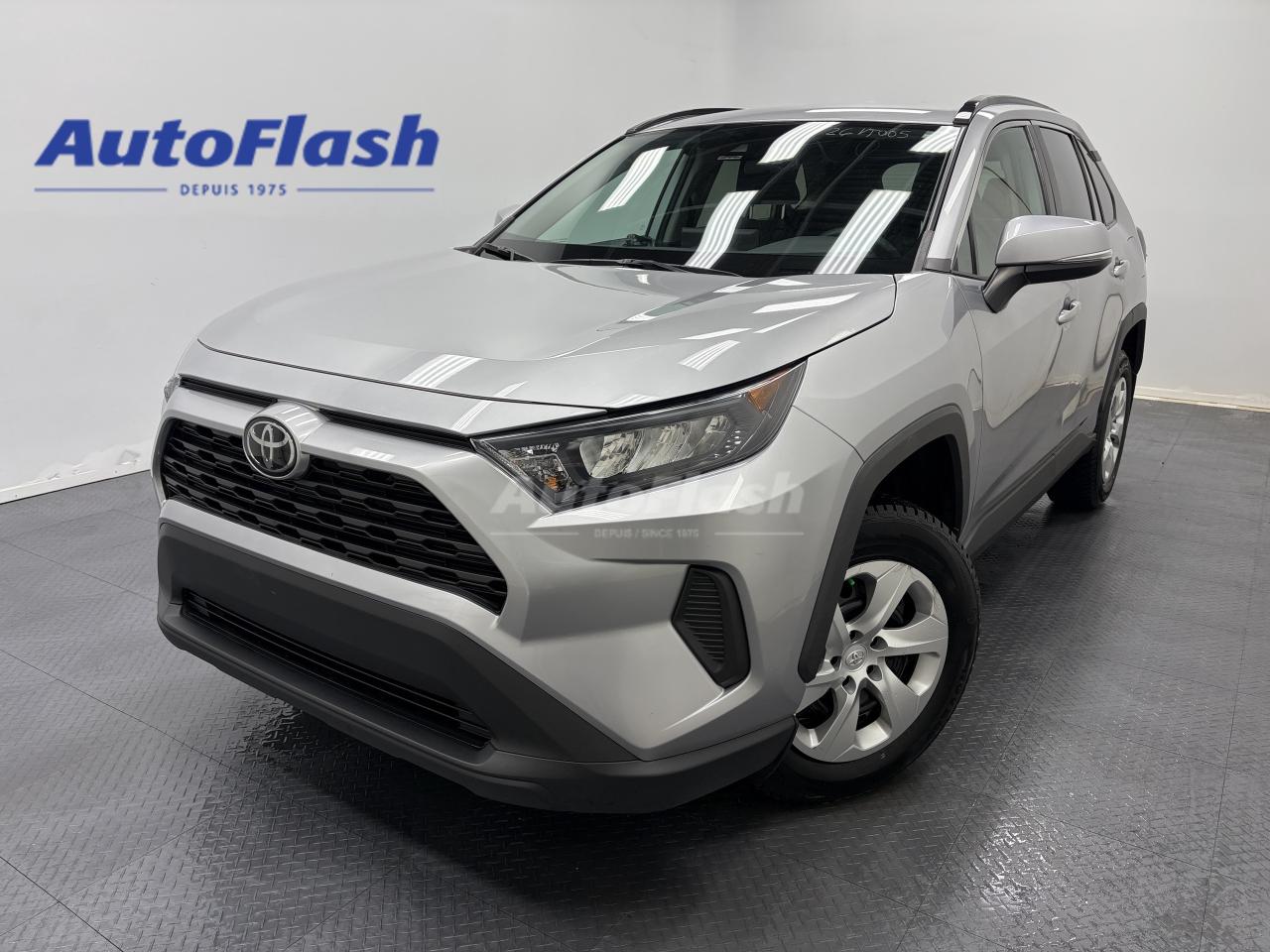 +Avertisseur de d&eacute;rive de la trajectoire / Lane departure warning 
+Apple Carplay 
+Android Auto 
+Bluetooth 
+Cam&eacute;ra de recul / Backup camera 
+Commandes de radio au volant / Steering wheel audio controls 
+R&eacute;gulateur de vitesse  / Cruise control 
+R&eacute;gulateur de vitesse adaptatif / Adaptive cruise control 
+Si&egrave;ges chauffants / Heated seats 
+Surveillance des angles morts / Blind spot monitoring
+Aucun Accident /  No accidents
+V&eacute;rifi&eacute; par Carfax / Carfax verified
+Kilom&eacute;trage certifi&eacute; / Certified kilometers
+Historique dentretien / Maintenance history
+Protection m&eacute;canique disponible / Mechanical protection available
+Ce v&eacute;hicule a &eacute;t&eacute; achet&eacute; dun particulier / This vehicle was bought from a private seller



Visitez notre page Google pour voir tous les commentaires positifs que nos clients nous laissent.
 
Financement rapide et facile, 1ere, 2e et 3e chances au cr&eacute;dit, approbation en 30 minutes, taux dacceptation tr&egrave;s &eacute;lev&eacute;. 

Essayez notre demande de cr&eacute;dit s&eacute;curis&eacute; en ligne, sans obligation! 

Nous sommes les sp&eacute;cialistes des autos, fourgonnettes, VUS, 4x4, et les camions l&eacute;gers jusqu&agrave; une tonne. 

*Seulement le nettoyage de base du v&eacute;hicule, fait par un sous-traitant, est inclus. Pour un perfectionnement de lesth&eacute;tique int&eacute;rieur/ext&eacute;rieur, dont une d&eacute;contamination de la peinture, des retouches de peinture, faites par nos experts en esth&eacute;tique, une somme de 249$ sera ajout&eacute;e &agrave; votre facture. Aussi disponible, loption dimmatriculer la voiture sur place, qui vous permet d&eacute;pargner du temps et le co&ucirc;t de 25$ du transit temporaire.

*AutoFlash se r&eacute;serve le droit de refuser un paiement en comptant. 

*************

Since 1975 AutoFlash has offered the best price-quality and excellent service. 

Visit our Google page to read all the nice things our clients have to say about us.

We have financing for all credit situations. 1st 2nd 3rd chance credit with an excellent approval rate!

Try our secured online credit application any time, with no obligation! 

We specialize in all brands, makes and models. Whether you need a car, truck, SUV or minivan, we can help you.

And if we dont have it, well find it for you!

*Only the basic cleaning of the vehicle, done by a subcontractor, is included in the advertised price. For a complete interior/exterior detailing, done by our esthetic specialists, which includes a complete paint decontamination and paint touch-ups if needed, an amount of 249$ will be added to your invoice. Also available, in-house licensing, which allows you to save the $25 for a temporary Transit.