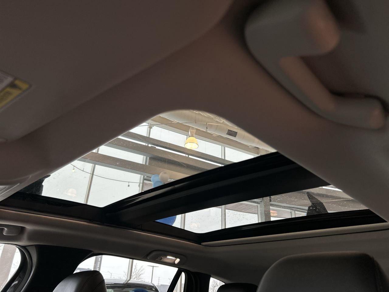 2025 Mazda CX-50 Hybrid GT e-AWD RARE|1441 KMS ONLY| SHOWROOM| Photo