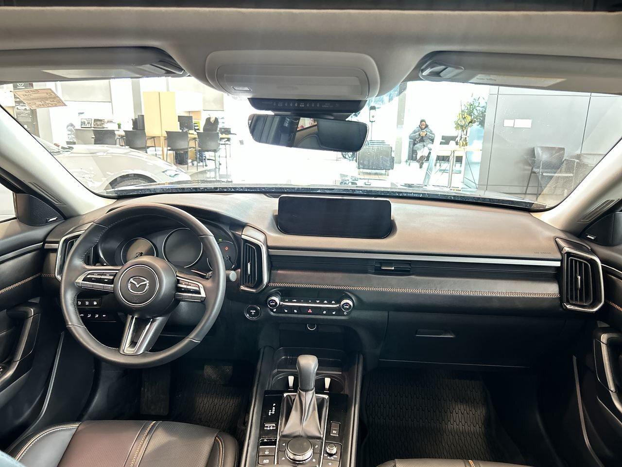 2025 Mazda CX-50 Hybrid GT e-AWD RARE|1441 KMS ONLY| SHOWROOM| Photo