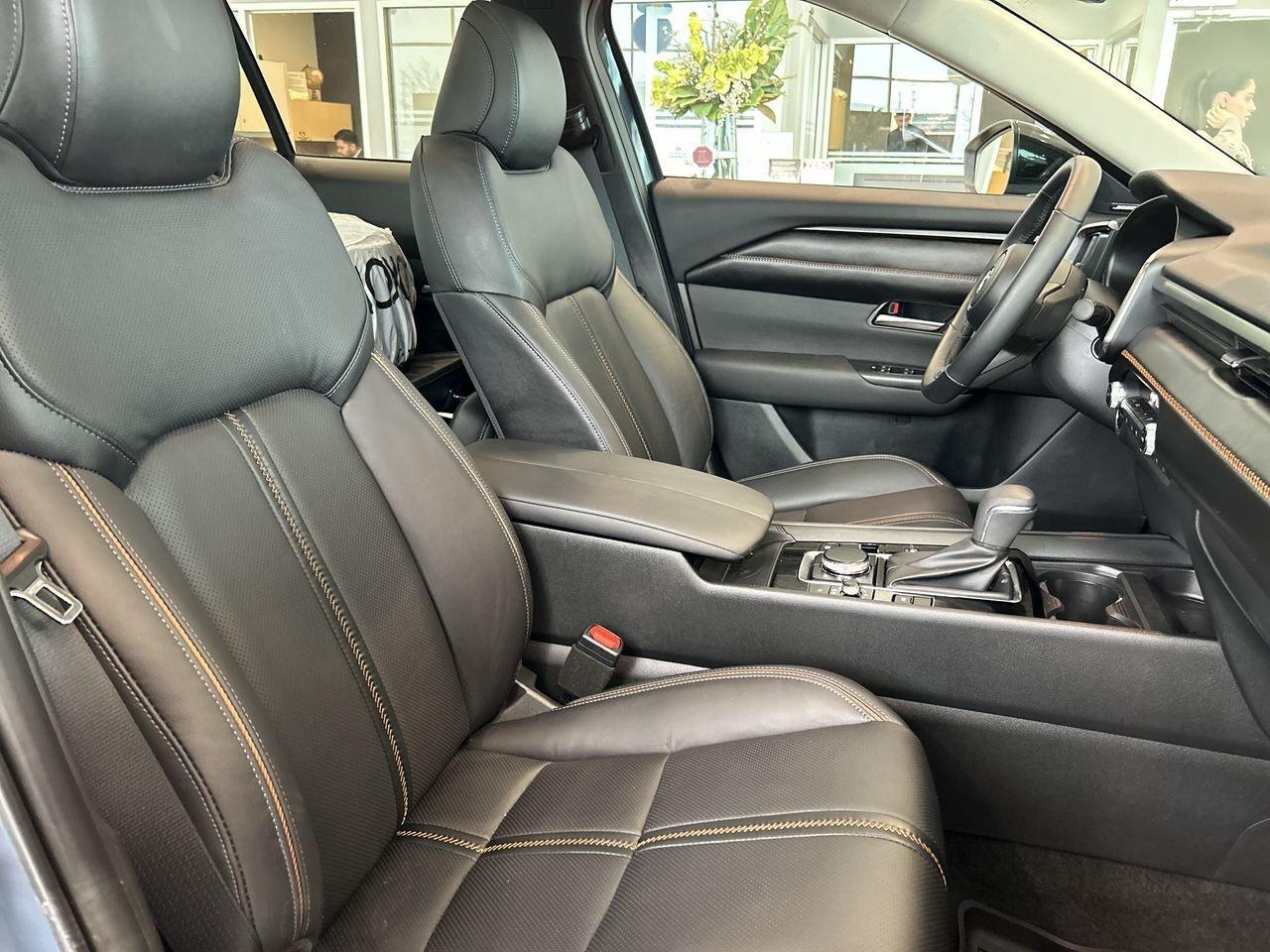 2025 Mazda CX-50 Hybrid GT e-AWD RARE|1441 KMS ONLY| SHOWROOM| Photo