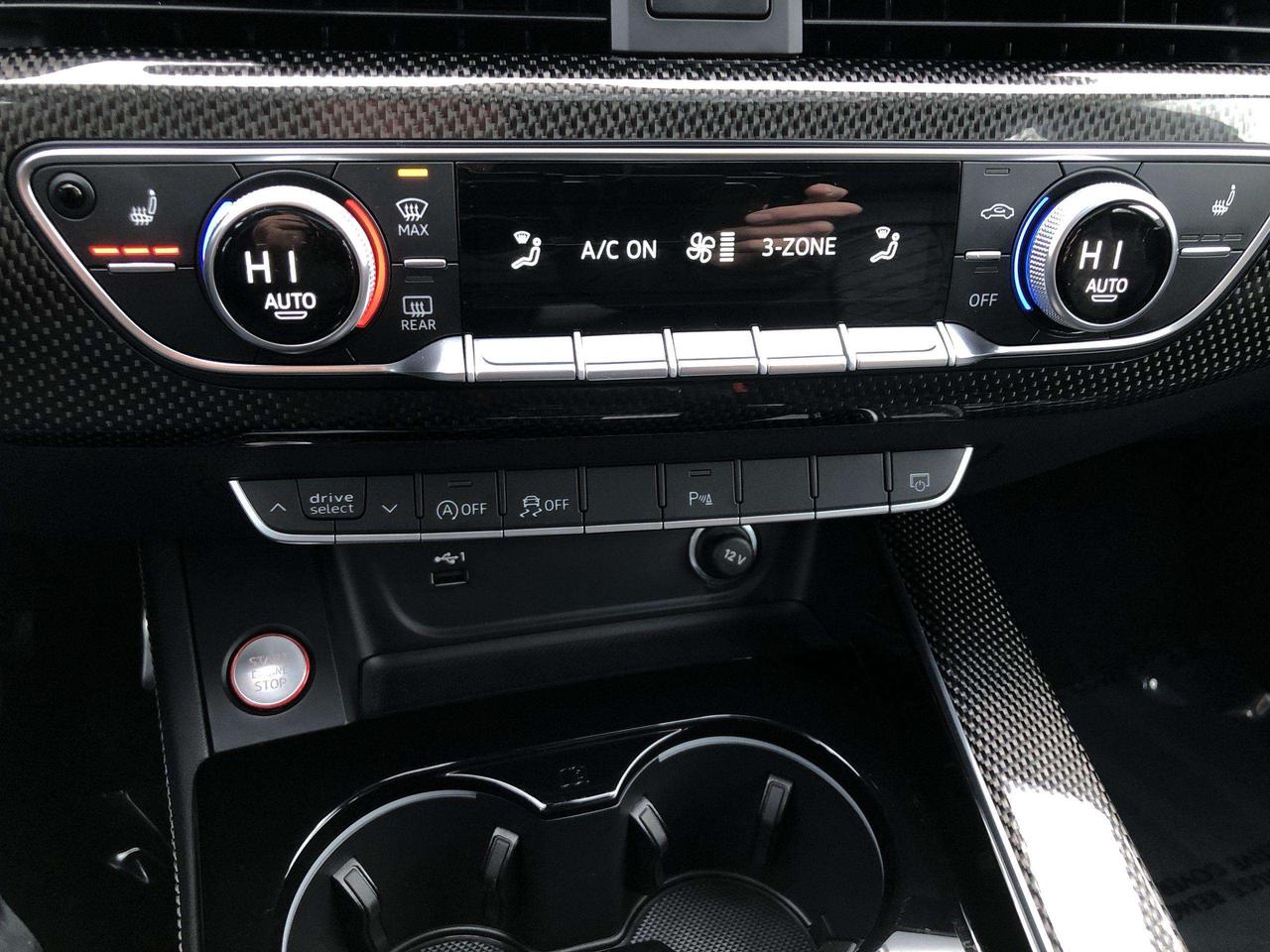 2022 Audi S4 3.0T Technik DIAMOND STITCHED LEATHER, BANG & OLUFSEN, MASSAGE SEATS, NAVI, ROOF, HEADS UP, ADAPTIVE CRUISE Photo
