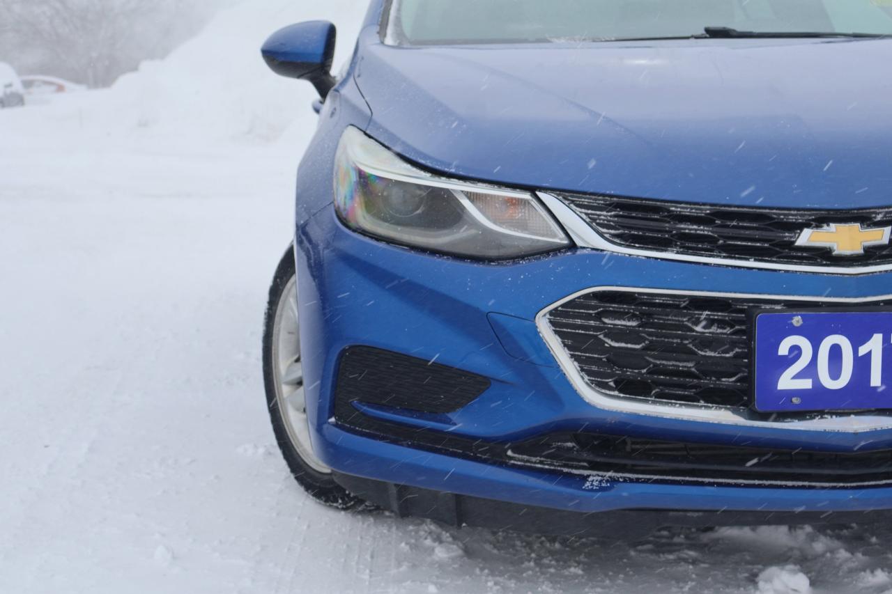 2017 Chevrolet Cruze LT | | Heated Mirrors | Photo4