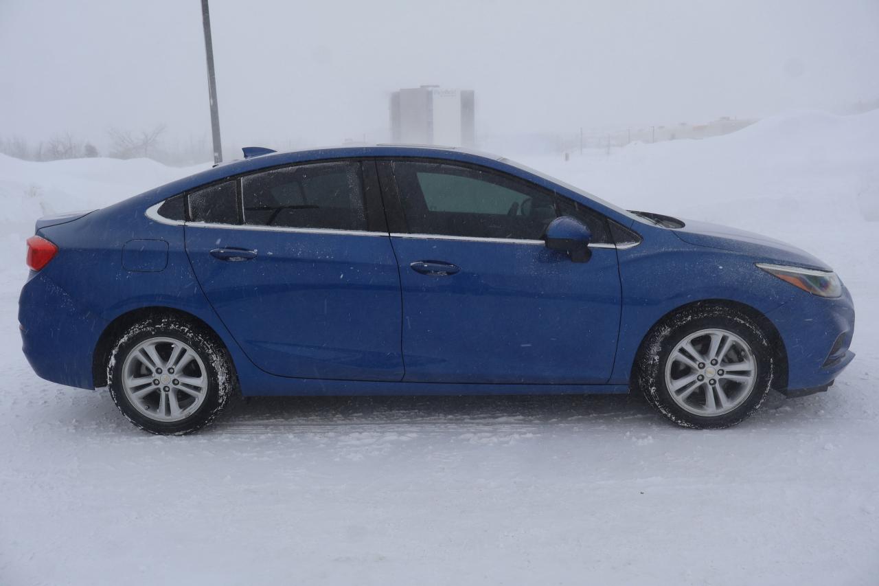 2017 Chevrolet Cruze LT | | Heated Mirrors | Photo