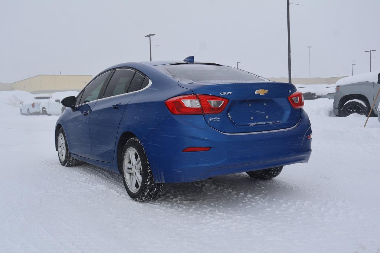 2017 Chevrolet Cruze LT | | Heated Mirrors | Photo