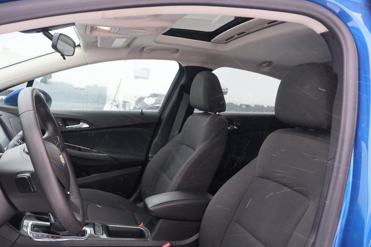 2017 Chevrolet Cruze LT | | Heated Mirrors | Photo