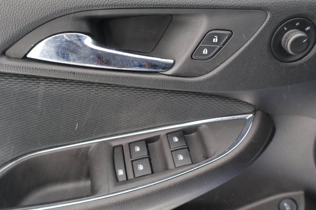 2017 Chevrolet Cruze LT | | Heated Mirrors | Photo