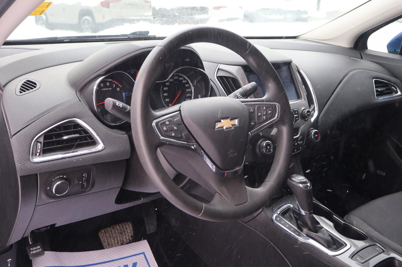2017 Chevrolet Cruze LT | | Heated Mirrors | Photo
