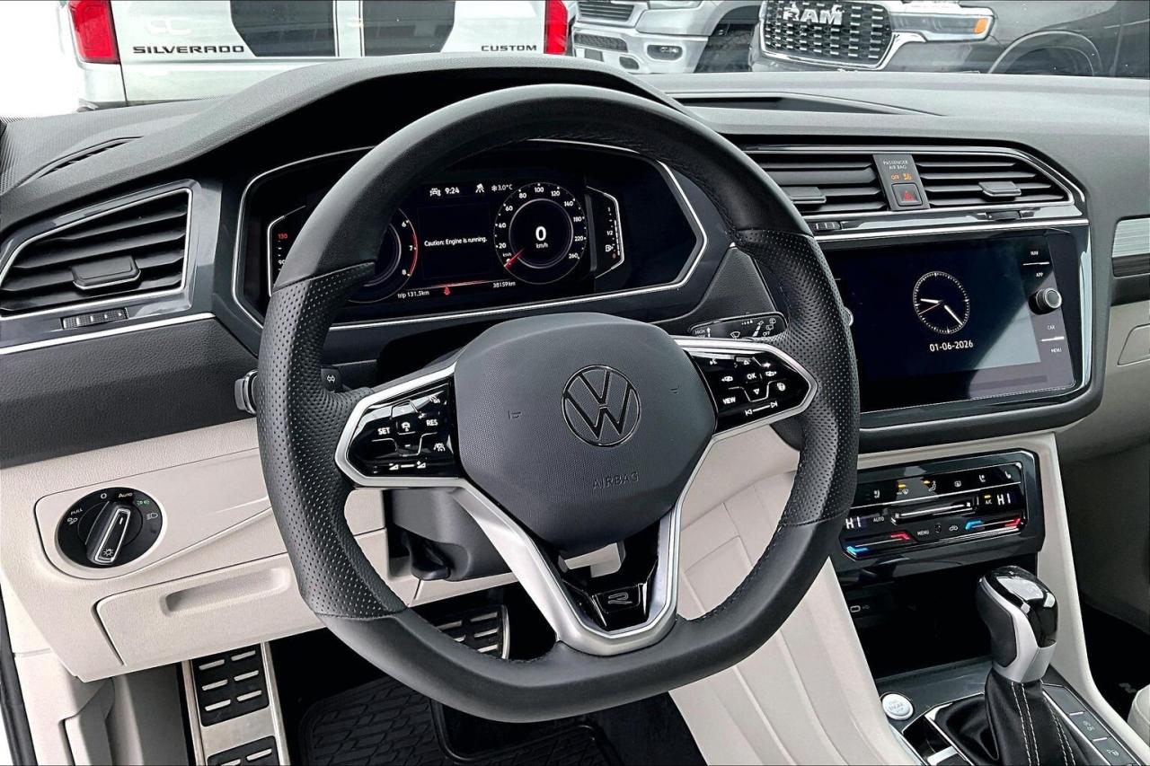 2024 Volkswagen Tiguan Highline R-Line | Vented Leather | Panoroof | AWD Photo