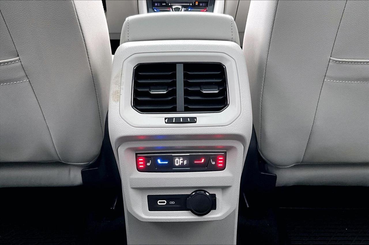 2024 Volkswagen Tiguan Highline R-Line | Vented Leather | Panoroof | AWD Photo