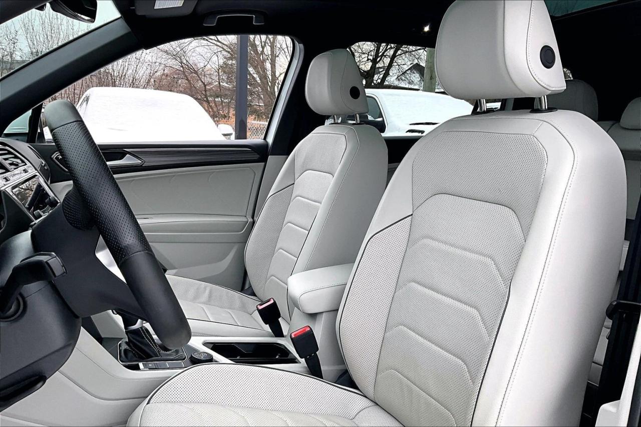 2024 Volkswagen Tiguan Highline R-Line | Vented Leather | Panoroof | AWD Photo
