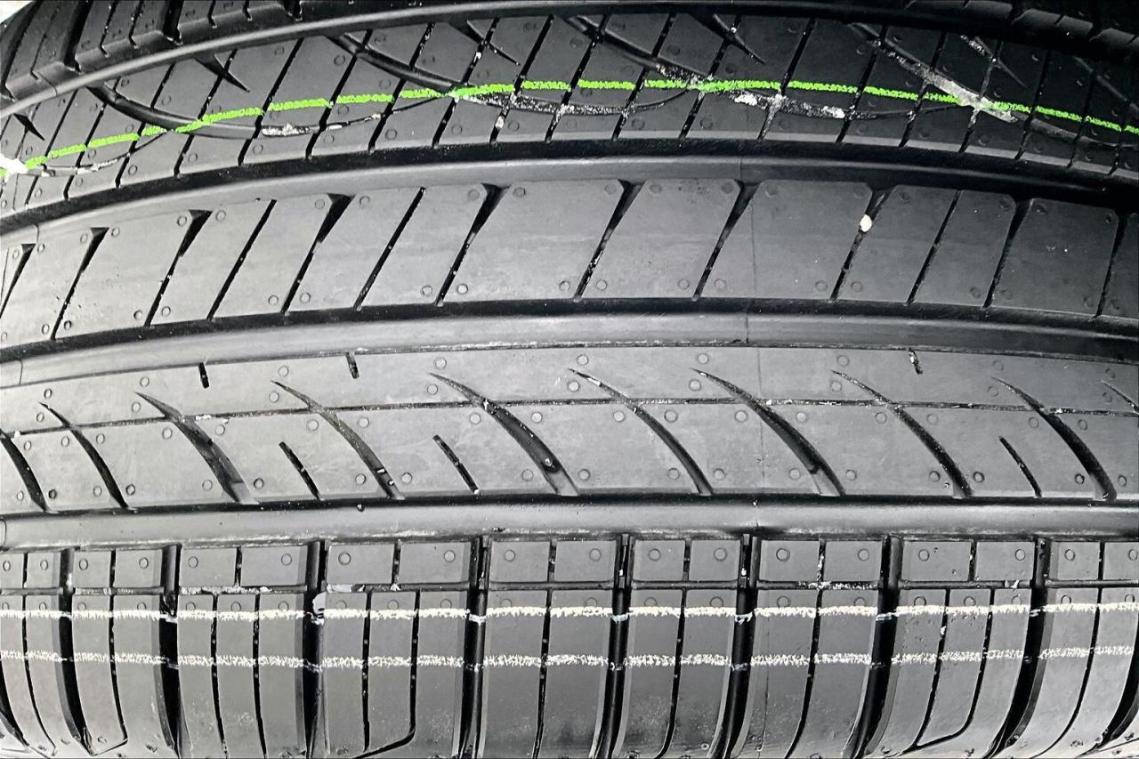 2024 Volkswagen Tiguan Highline R-Line | Vented Leather | Panoroof | AWD Photo