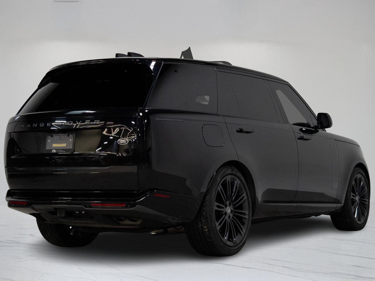 2023 Land Rover Range Rover P530 | LWB | 7 PASS | ENTERTAINMENT PKG | 23 IN Photo