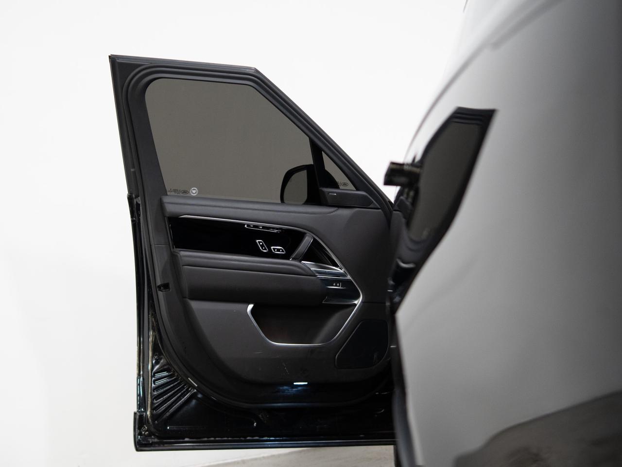 2023 Land Rover Range Rover P530 | LWB | 7 PASS | ENTERTAINMENT PKG | 23 IN Photo